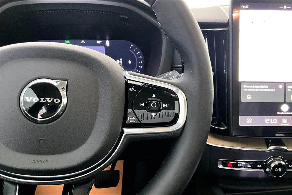 2027 Volvo XC60 B5 Ultra