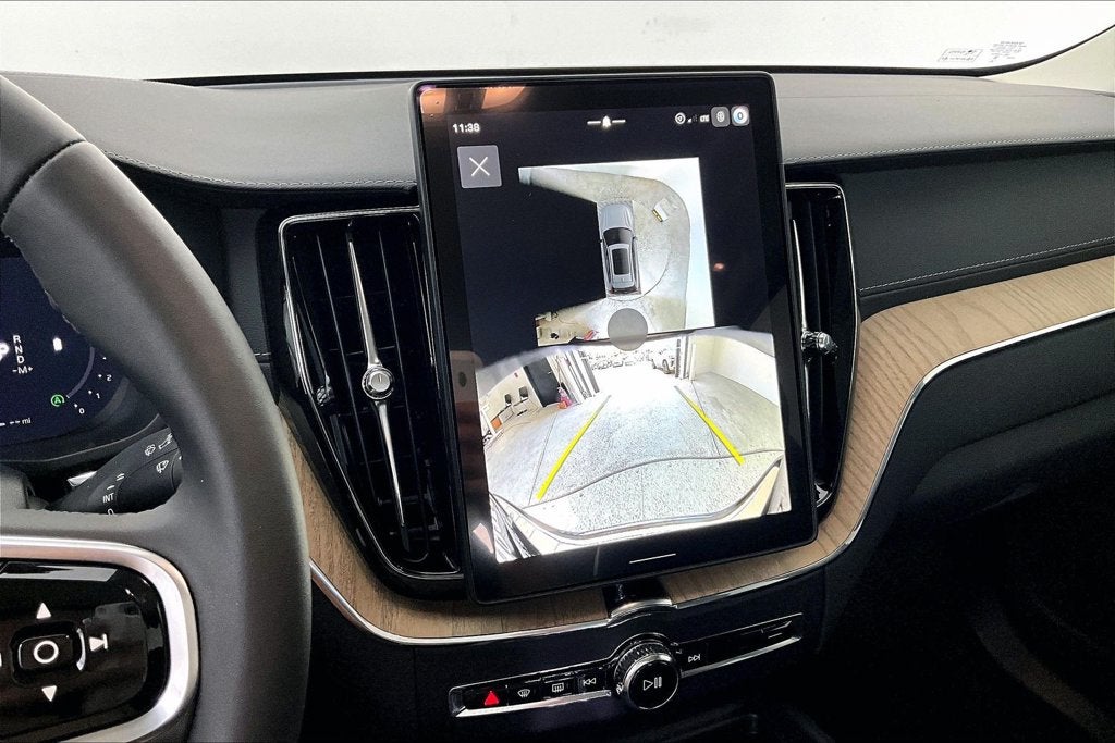 2027 Volvo XC60 B5 Ultra