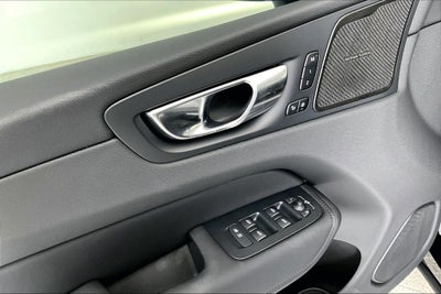 2027 Volvo XC60 B5 Ultra