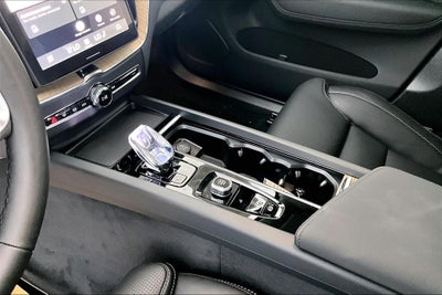2027 Volvo XC60 B5 Ultra
