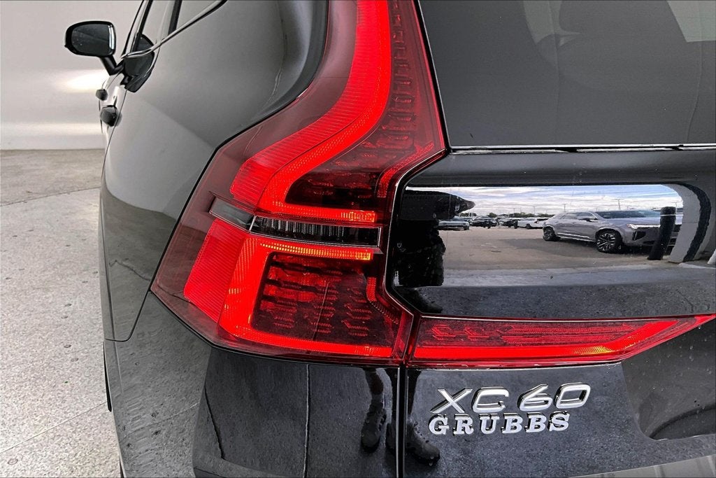 2027 Volvo XC60 B5 Ultra