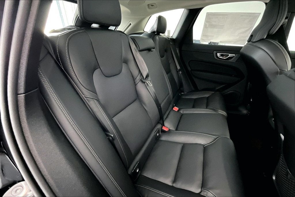 2027 Volvo XC60 B5 Ultra