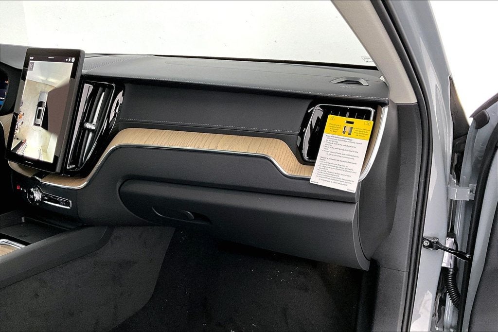 2027 Volvo XC60 B5 Ultra