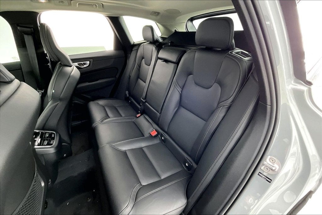 2027 Volvo XC60 B5 Ultra