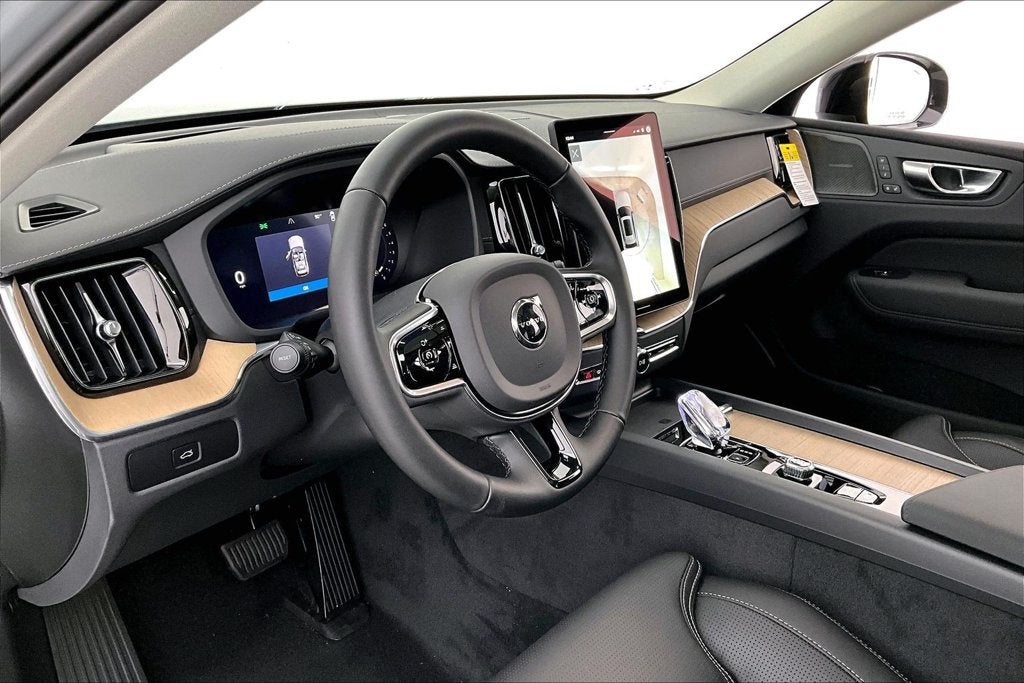 2027 Volvo XC60 B5 Ultra