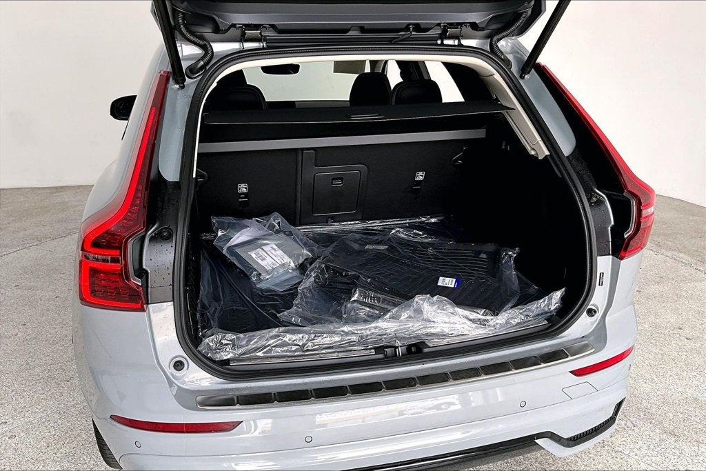 2027 Volvo XC60 B5 Ultra