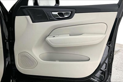 2027 Volvo XC60 B5 Ultra