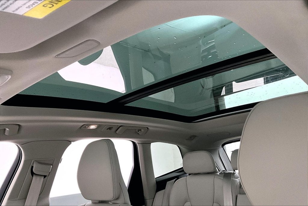 2027 Volvo XC60 B5 Ultra