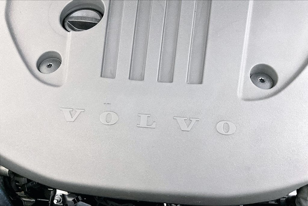 2027 Volvo XC60 B5 Ultra