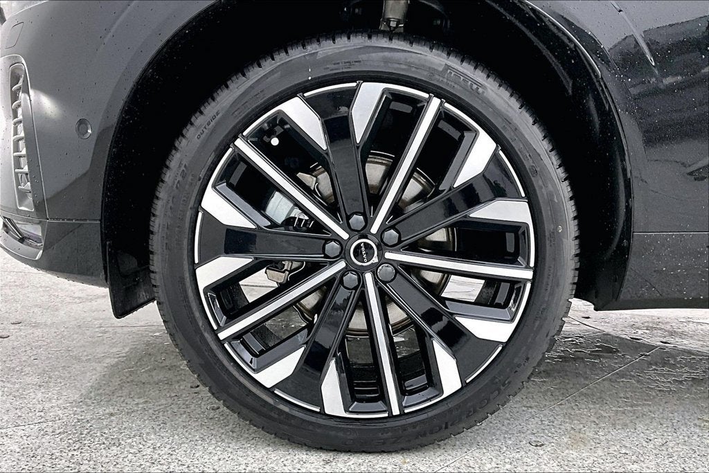 2027 Volvo XC60 B5 Ultra