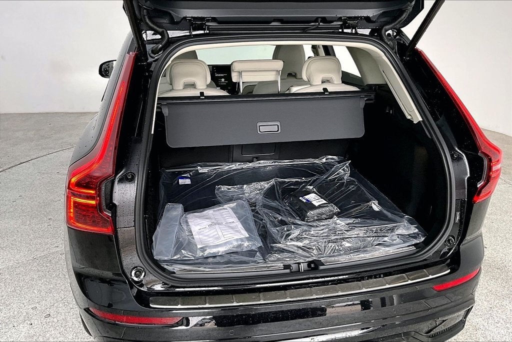 2027 Volvo XC60 B5 Ultra