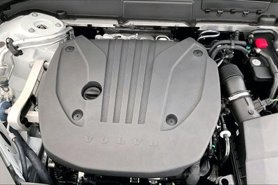 2027 Volvo XC60 B5 Ultra