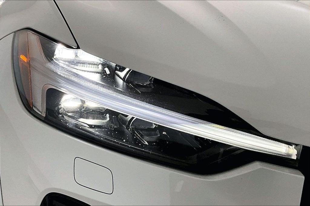 2027 Volvo XC60 B5 Ultra