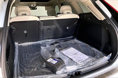 2027 Volvo XC60 B5 Ultra