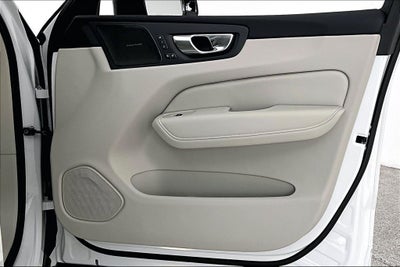 2027 Volvo XC60 B5 Ultra