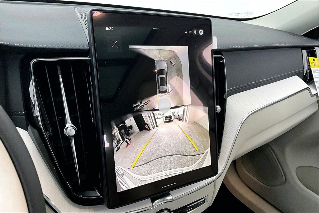 2027 Volvo XC60 B5 Ultra