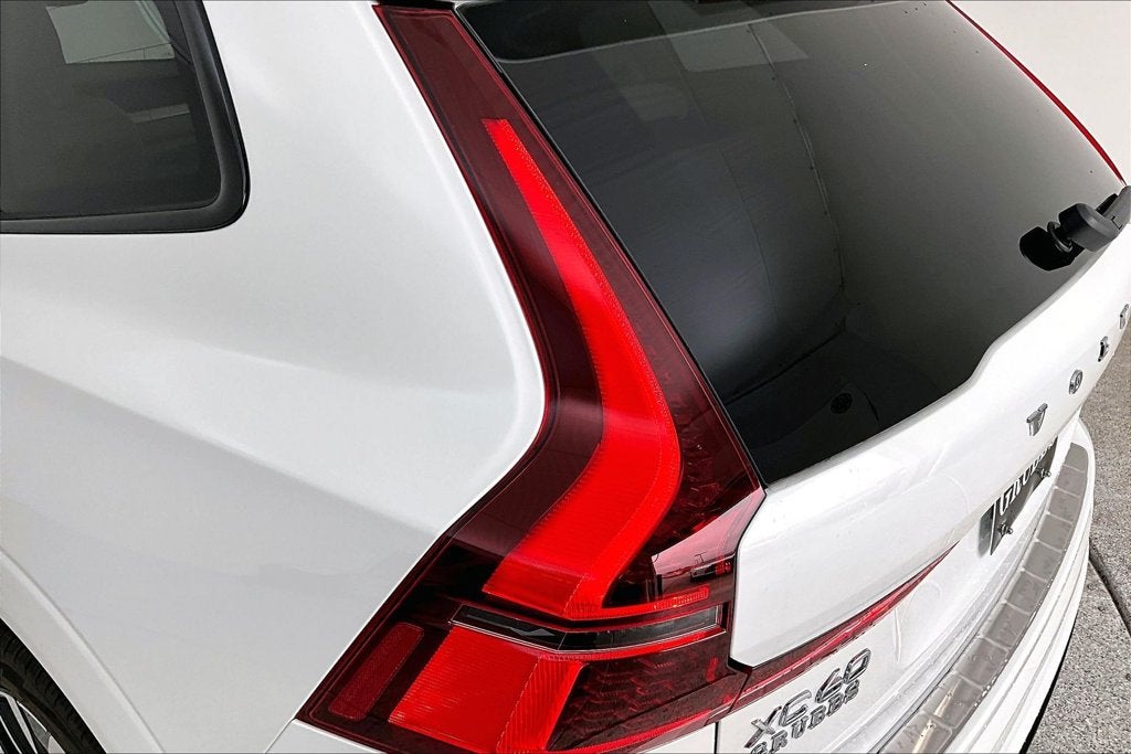 2027 Volvo XC60 B5 Ultra