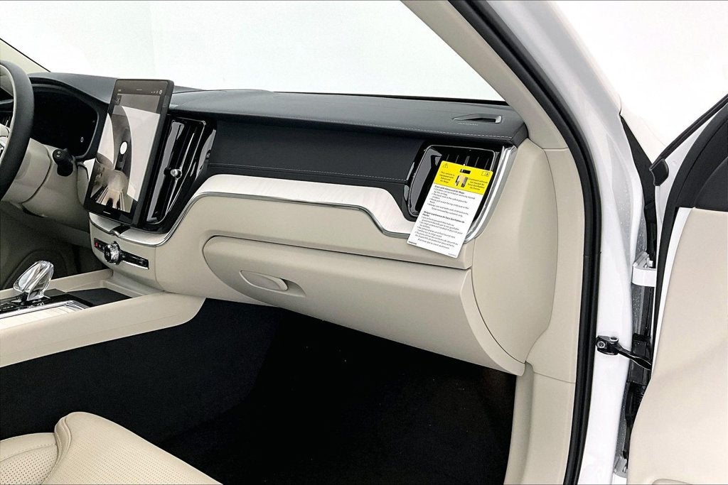 2027 Volvo XC60 B5 Ultra