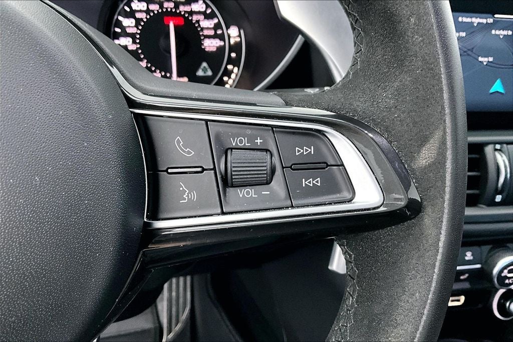 2023 Alfa Romeo Giulia Quadrifoglio