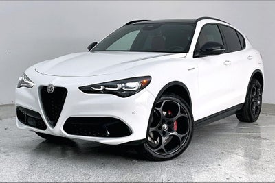 2025 Alfa Romeo Stelvio Veloce