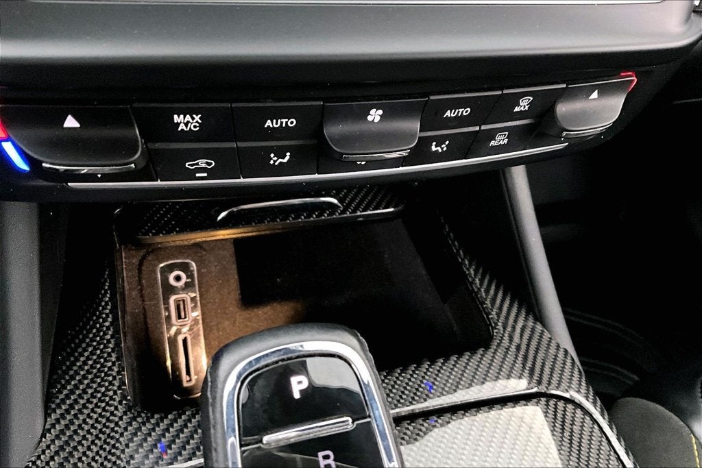 2022 Maserati Levante Tributo