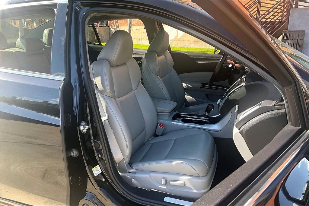 2017 Acura TLX 2.4L Base