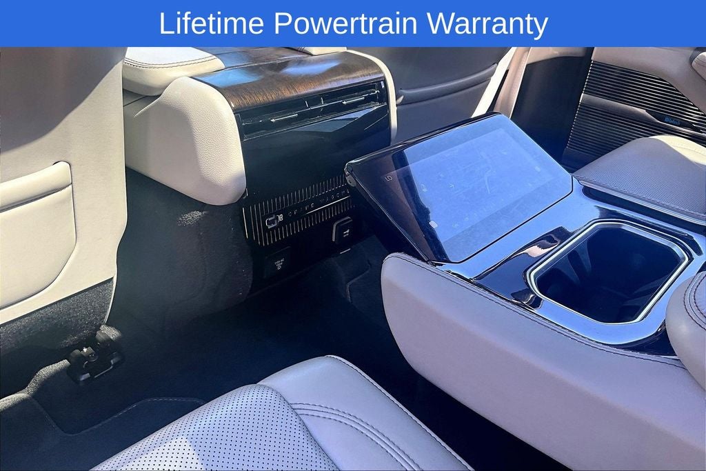 2023 Jeep Grand Wagoneer Base