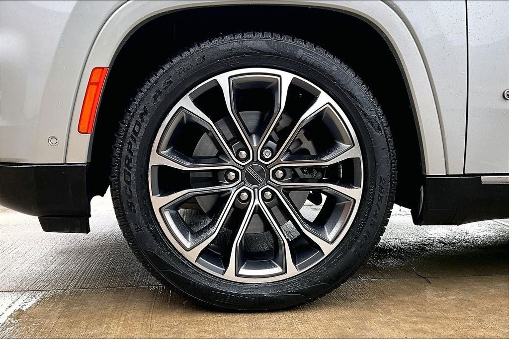 2023 Jeep Grand Wagoneer Series III