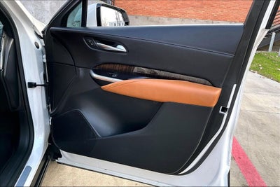 2022 Cadillac XT4 Premium Luxury