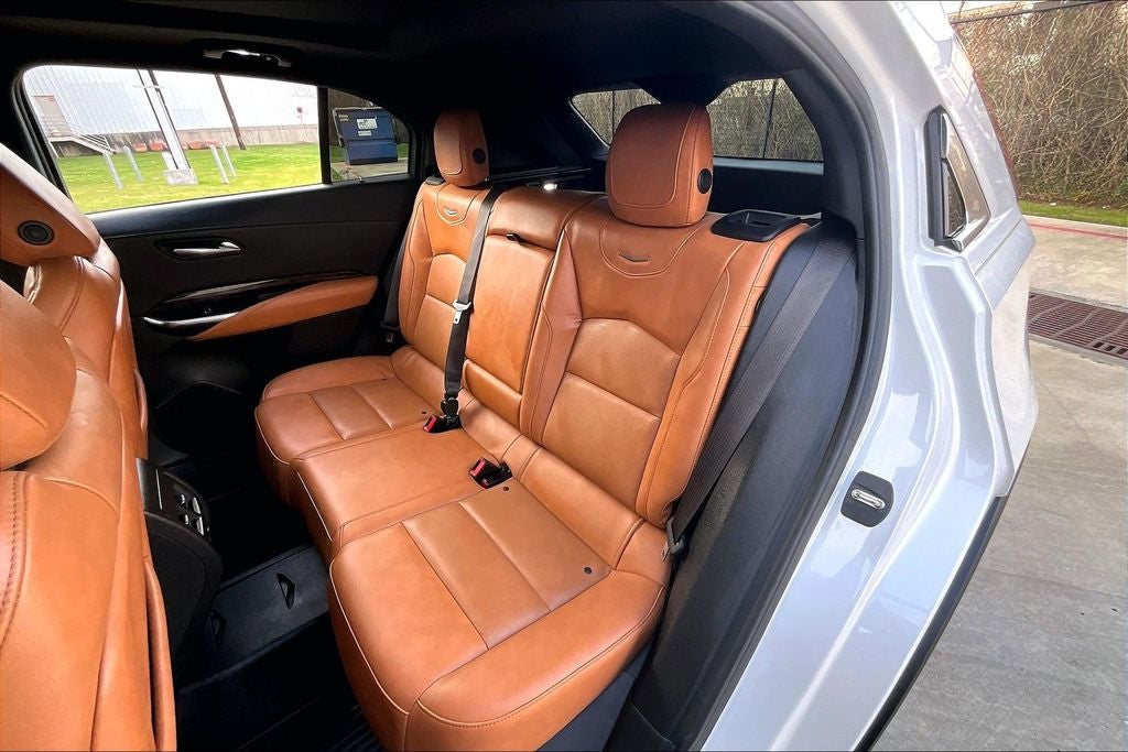 2022 Cadillac XT4 Premium Luxury