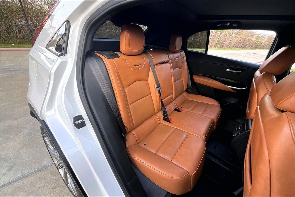 2022 Cadillac XT4 Premium Luxury