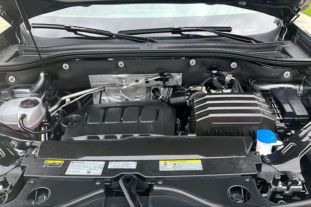 2025 Volkswagen Atlas Cross Sport 2.0T SE w/Technology