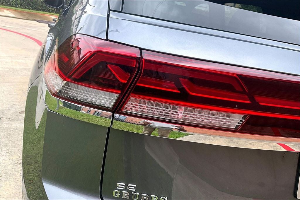 2025 Volkswagen Atlas Cross Sport 2.0T SE w/Technology