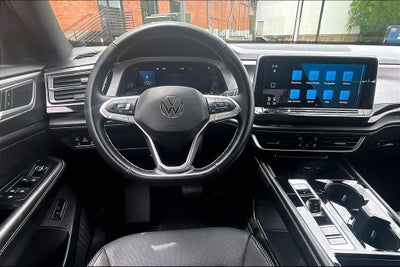 2025 Volkswagen Atlas Cross Sport 2.0T SE w/Technology