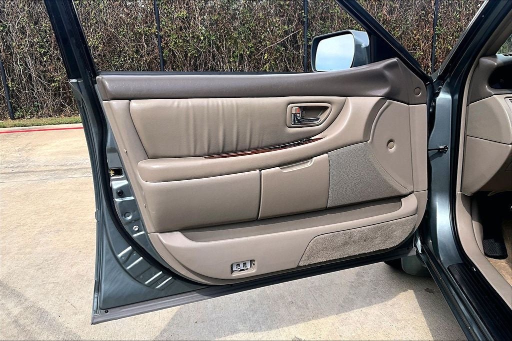 2004 Toyota Avalon XLS