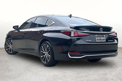 2025 Lexus ES 300h