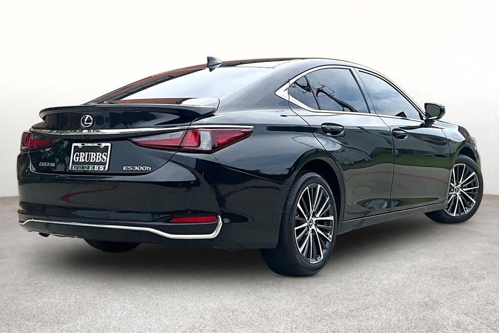 2025 Lexus ES 300h