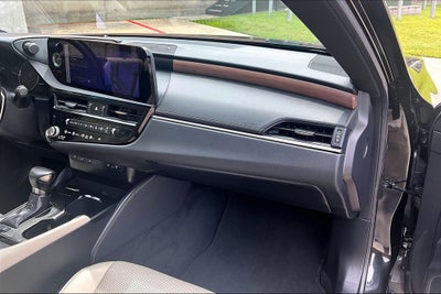 2025 Lexus ES 300h