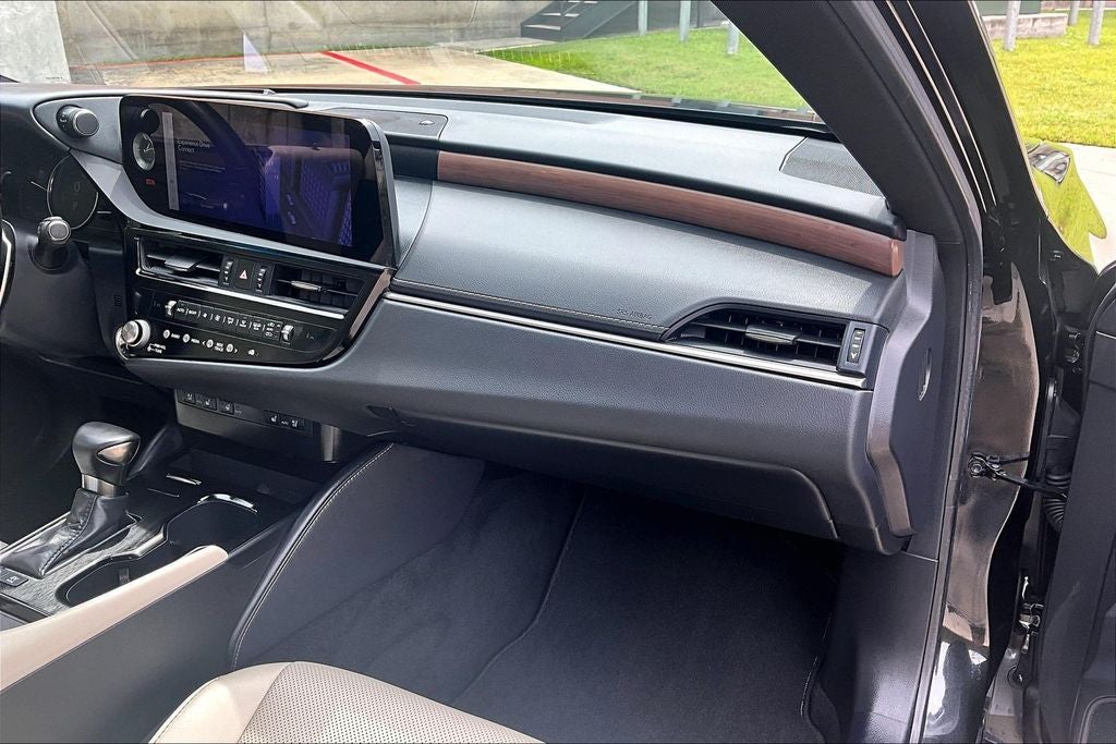 2025 Lexus ES 300h