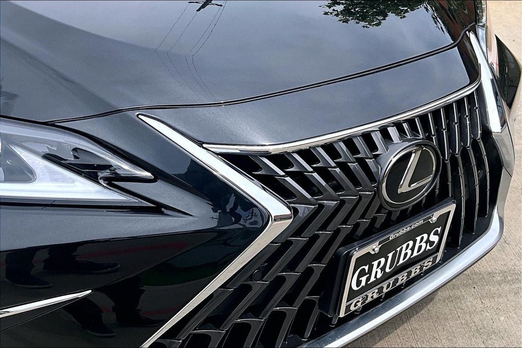2025 Lexus ES 300h