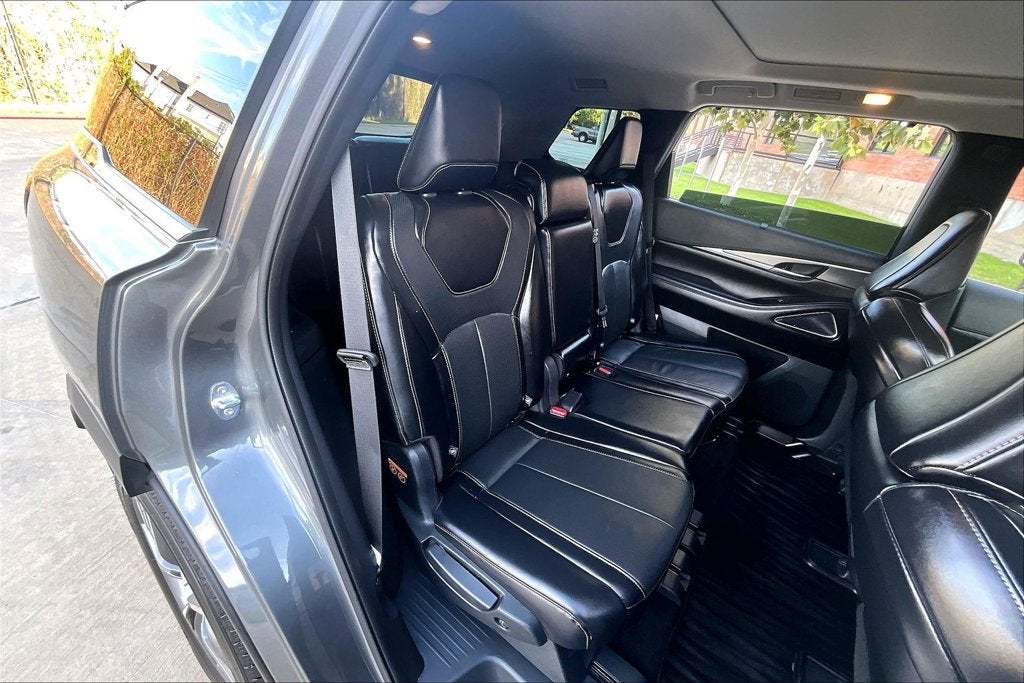 2025 INFINITI QX60 LUXE