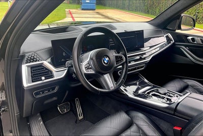 2025 BMW X7 xDrive40i
