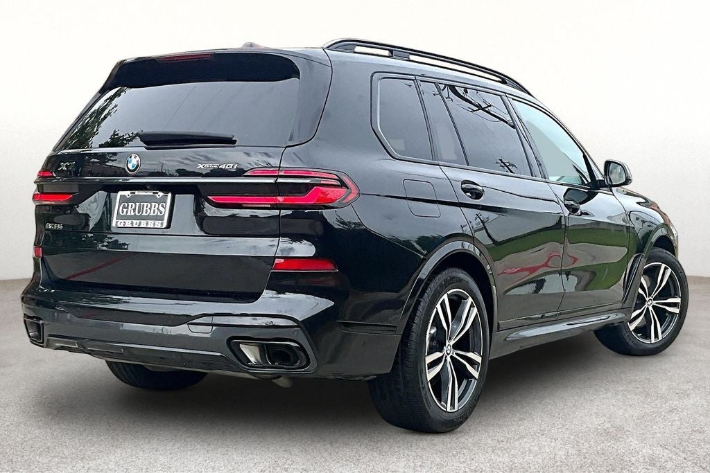2025 BMW X7 xDrive40i