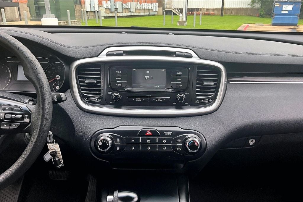 2018 Kia Sorento L