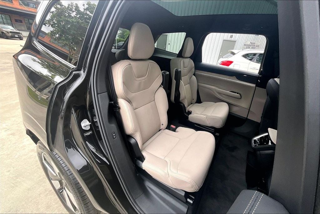 2026 Volvo EX90 Twin Motor Plus 6-Seater