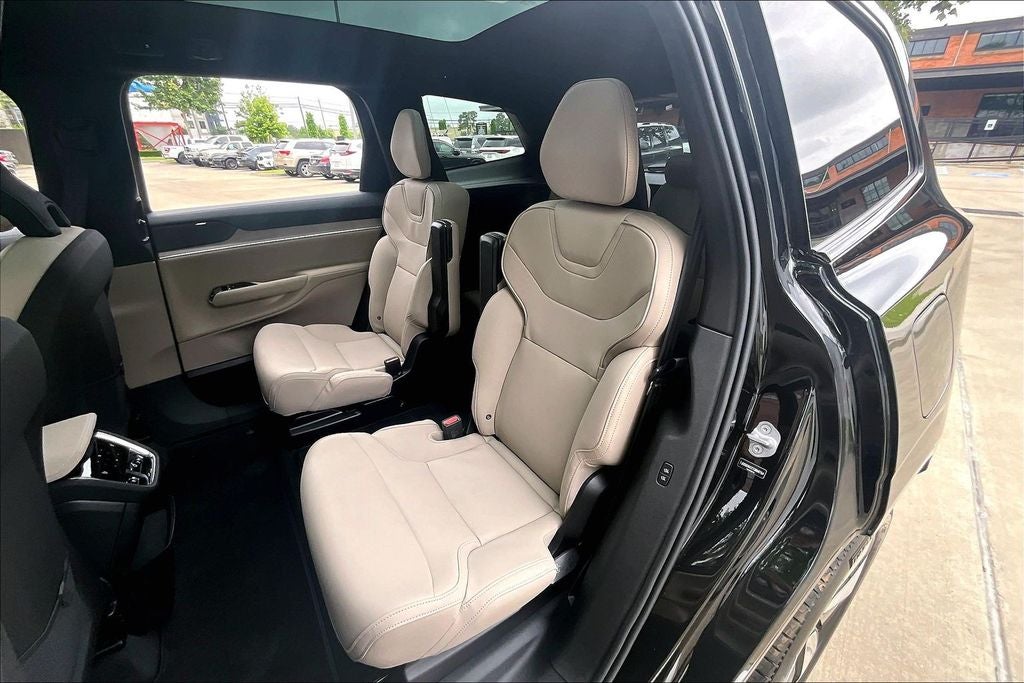 2026 Volvo EX90 Twin Motor Plus 6-Seater
