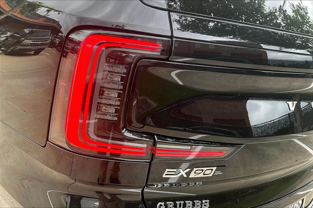 2026 Volvo EX90 Twin Motor Plus 6-Seater