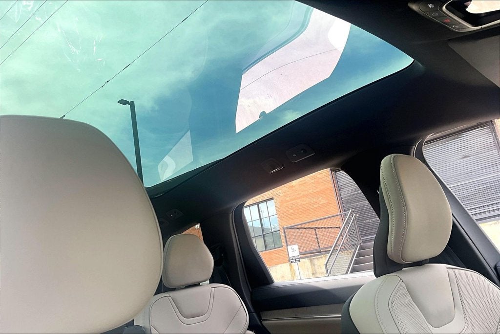 2026 Volvo EX90 Twin Motor Plus 6-Seater