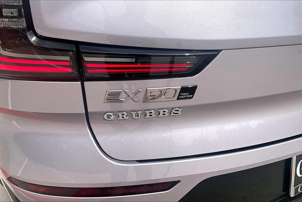 2026 Volvo EX90 Twin Motor Plus 6-Seater