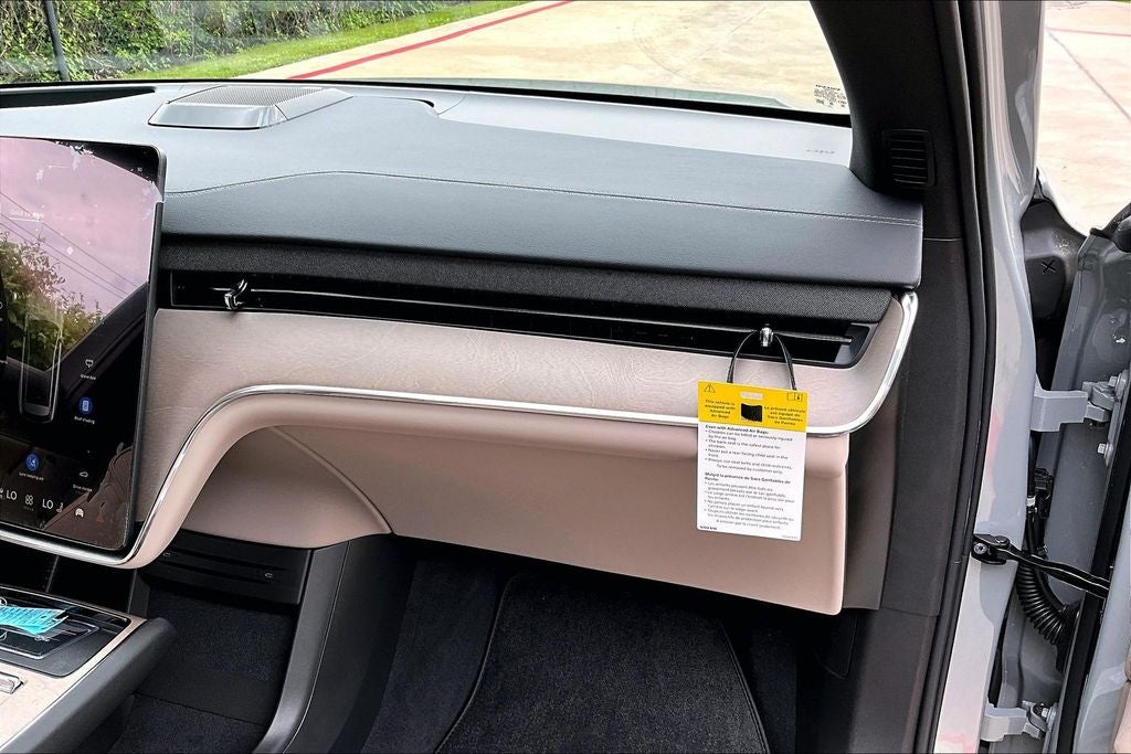 2026 Volvo EX90 Plus